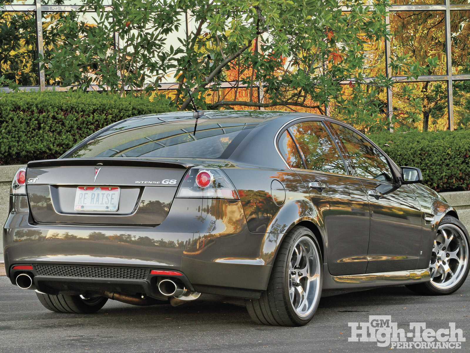 ghtp-1208-2008-pontiac-g8-gt-letting-go-09-HR.jpg