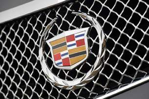 lead10cadillaccts-vcoupe2011review.jpg
