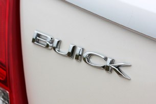 lead17-2012-buick-regal-gs-fd.jpg