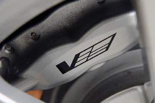 lead23cadillaccts-vcoupe2011review.jpg