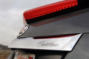 lead6cadillaccts-vcoupe2011review.jpg