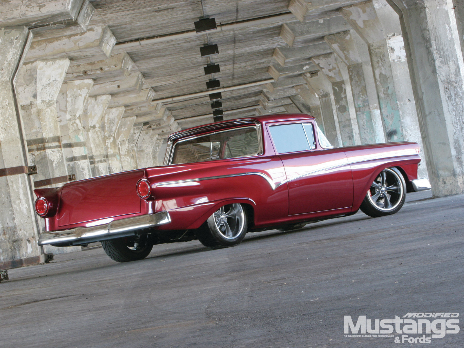 mdmp-1301-03-1957-ford-ranchero-rear-thr
