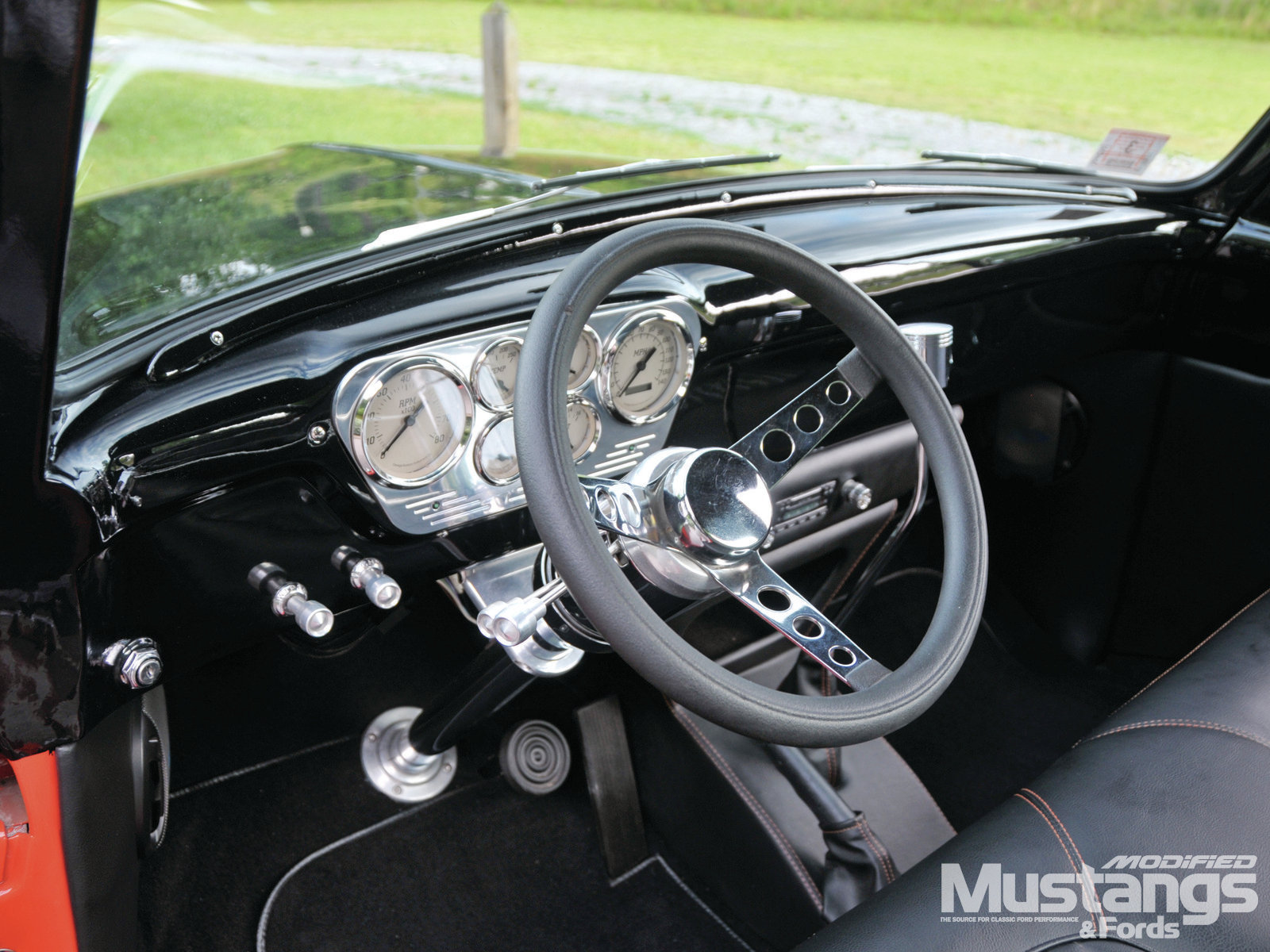 mdmp_1205_007_1954_ford_f_250_building_on_experience_.jpg
