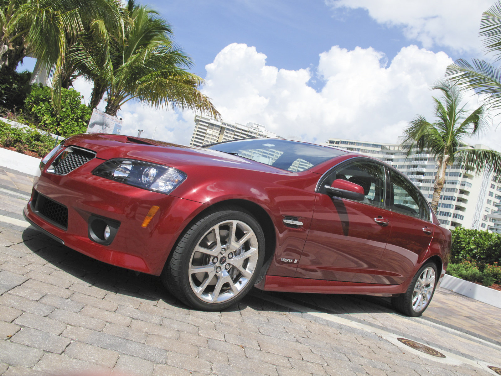 pontiac-g8-gxp-12_1600x0w.jpg