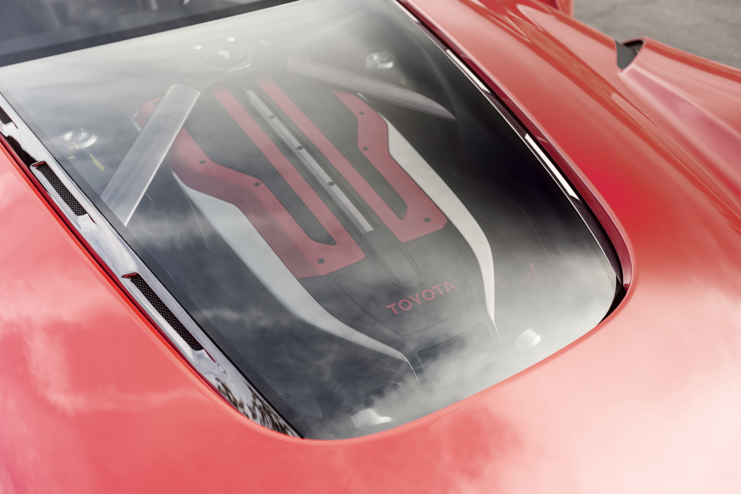 toyota-FT1-see-through-eninge-cover.jpg
