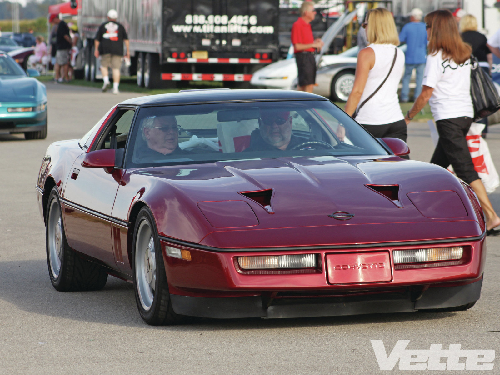 vemp-1211-lifestyles-the-definitive-c4-buyers-guide-05.jpg