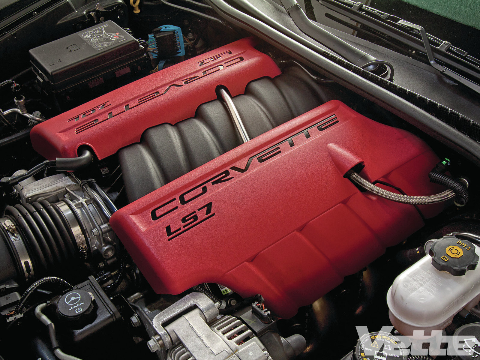 vemp_1206_005_2012_corvette_zo6_approaching_perfection_.jpg