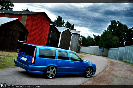 volvo-v70r-06.jpg