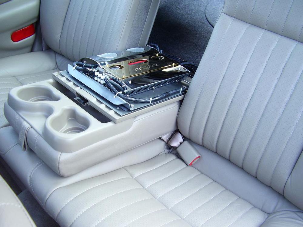 rear pass thru & amp.JPG