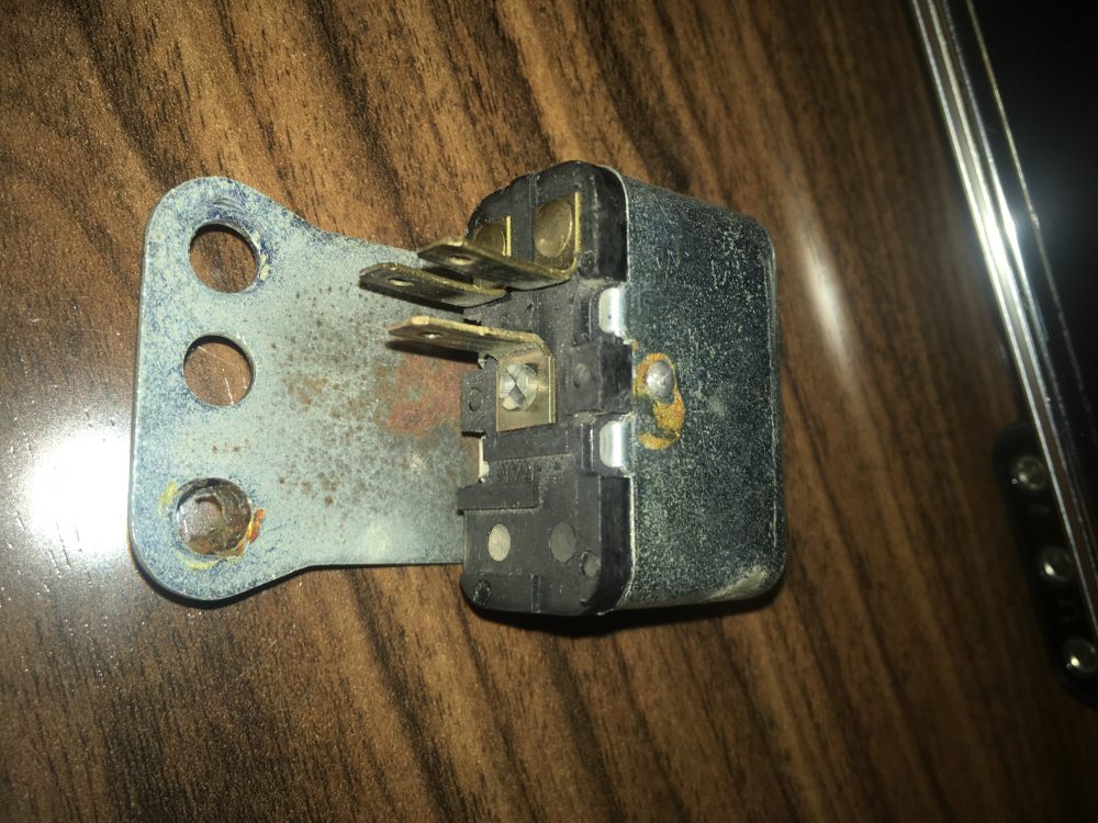 59d621a2e7bdf_FailedPowerWindowRelay.thumb.JPG.b095f84a2ce959e45ffcc6dbfa301fb3.JPG