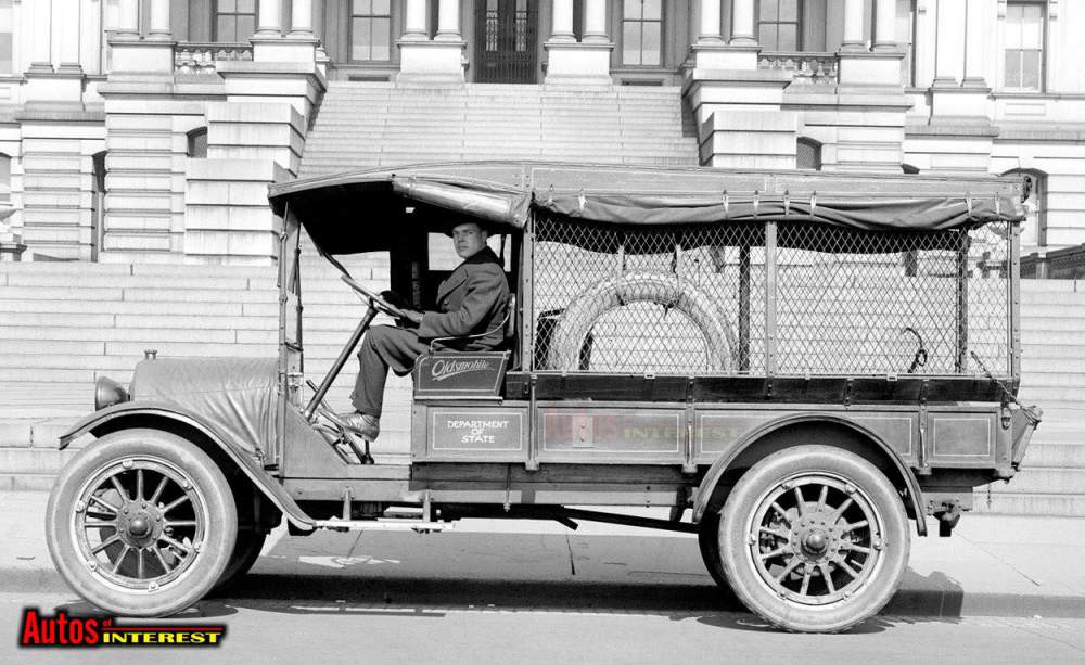 1919-Oldsmobile-Economy-Truck-l.thumb.jpg.8ee45fa1b685e6ad6b05d93480448c87.jpg