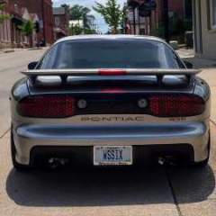 01PontiacGuy