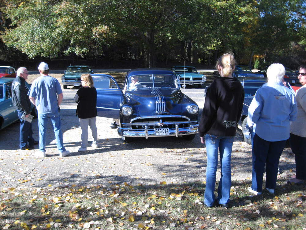 COLONIAL PKWY 2010 003.JPG