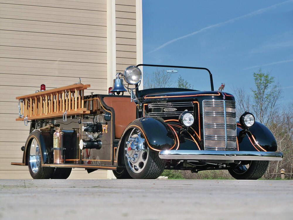 1304-8l-01+1944-mack-fire-truck+front-three-quarter.jpg
