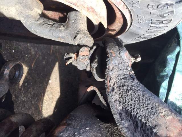717660464_upperballjoints.JPG.3229fde569f0e91a7256725808dda921.JPG