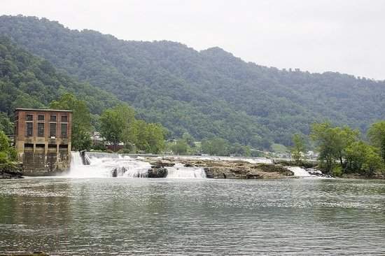 1718765504_KanawhaFalls2WV.jpg.fe346480c7a05cd542c0706130e01484.jpg
