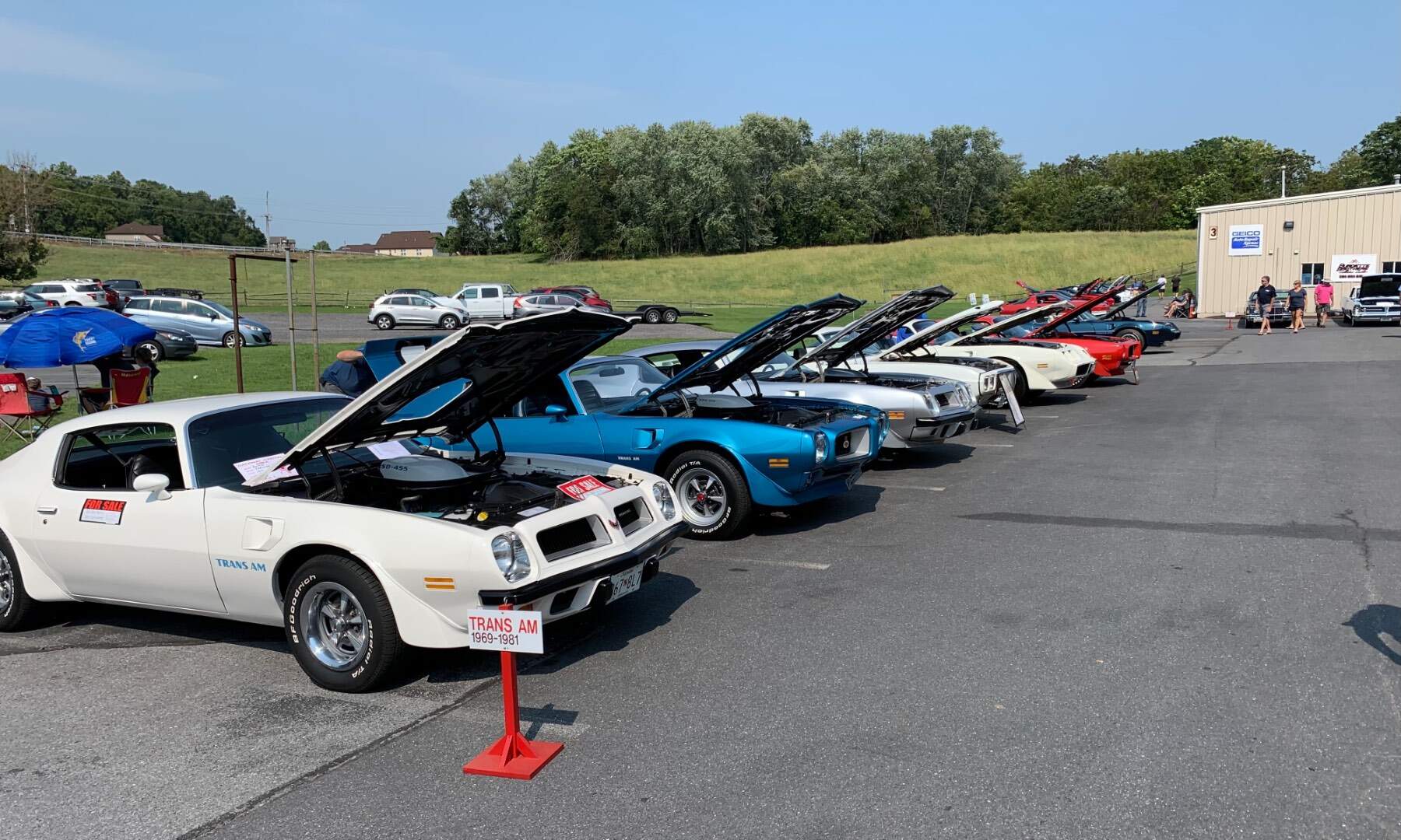 39th (and final) Pontiac show at Burdette Bros. (former Pontiac dealer) in Hyattstown, MD The