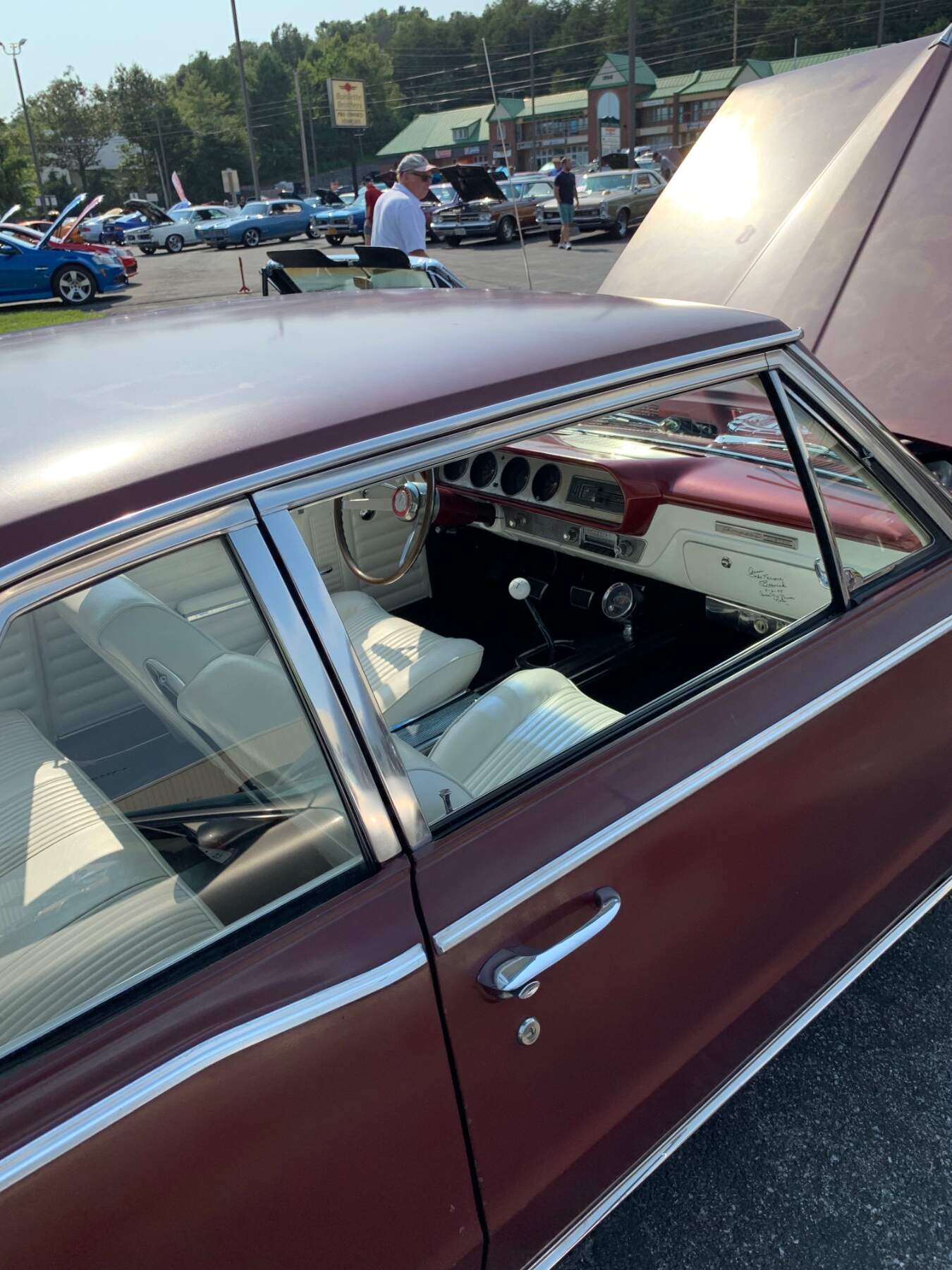 39th (and final) Pontiac show at Burdette Bros. (former Pontiac dealer
