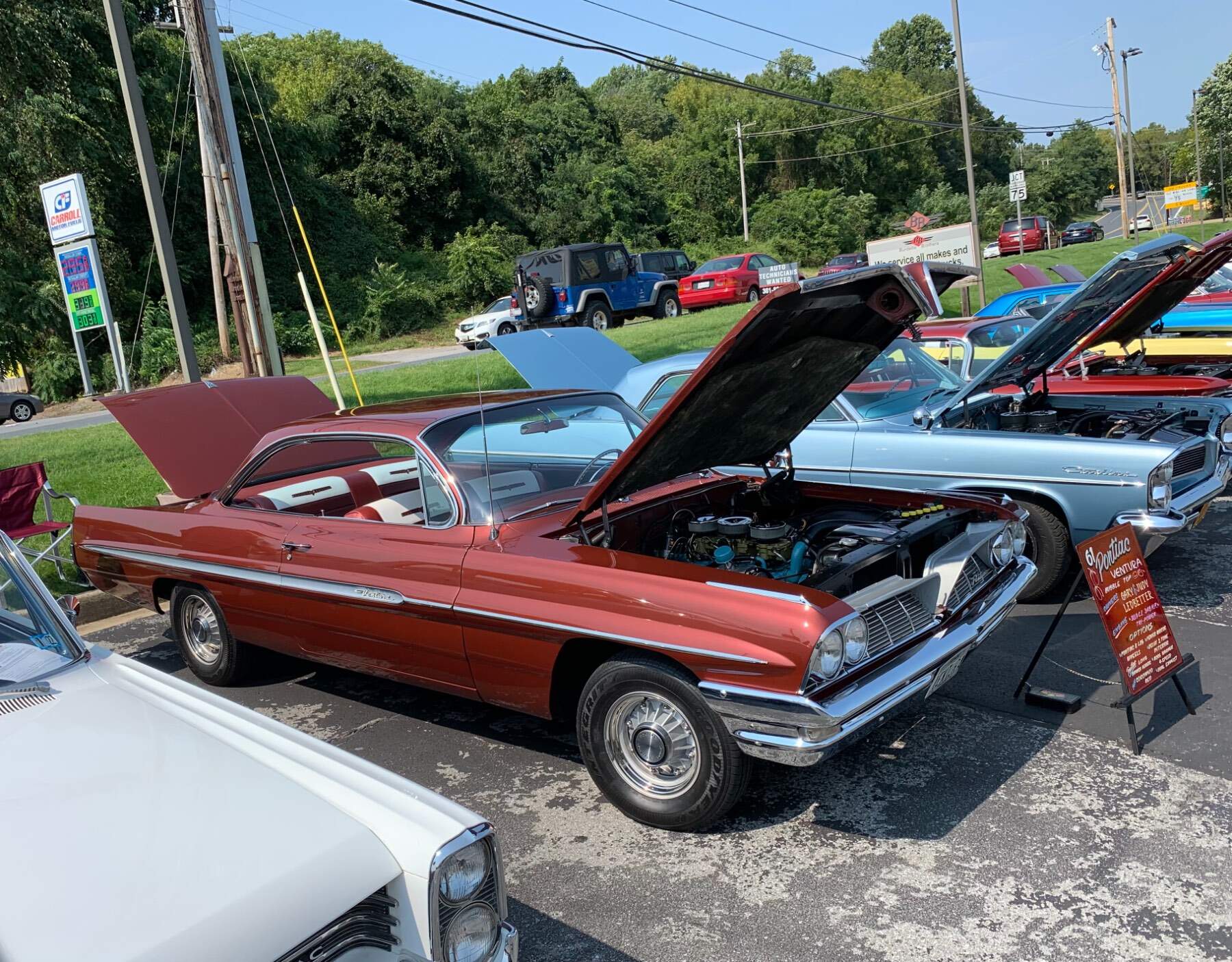 39th (and final) Pontiac show at Burdette Bros. (former Pontiac dealer