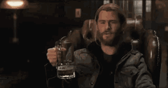 beer-drinking.gif.2e7730045fdaa10beee44bd3289be55d.gif