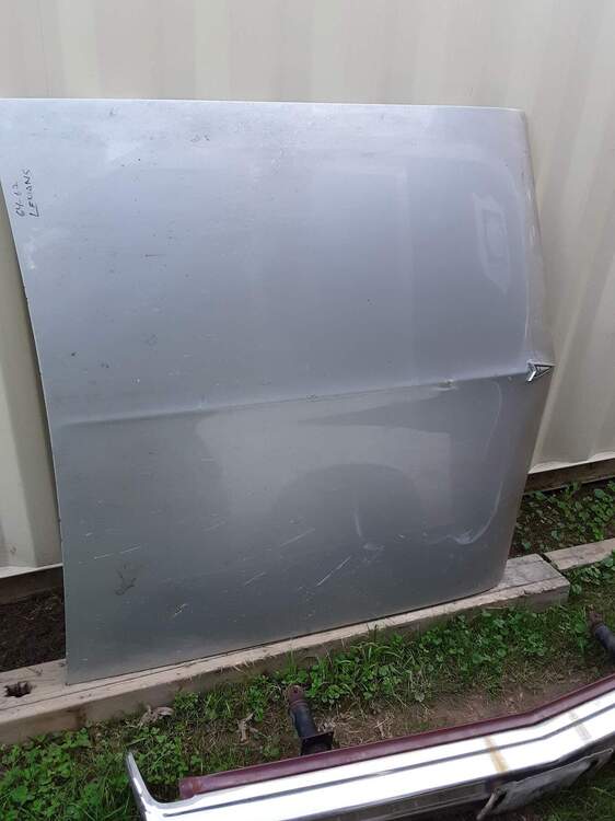 Pontiac Lemans hood 64 - 67.jpg