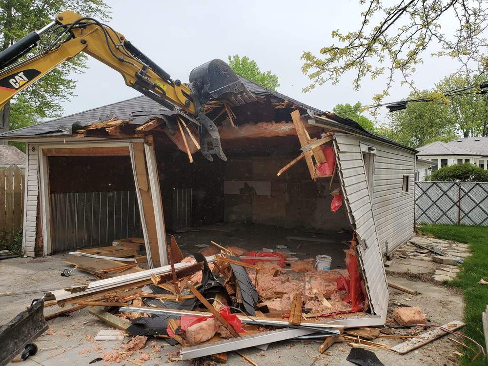garage2.thumb.jpg.d1ecc4cddee1a59fa6d6cb9d88090705.jpg