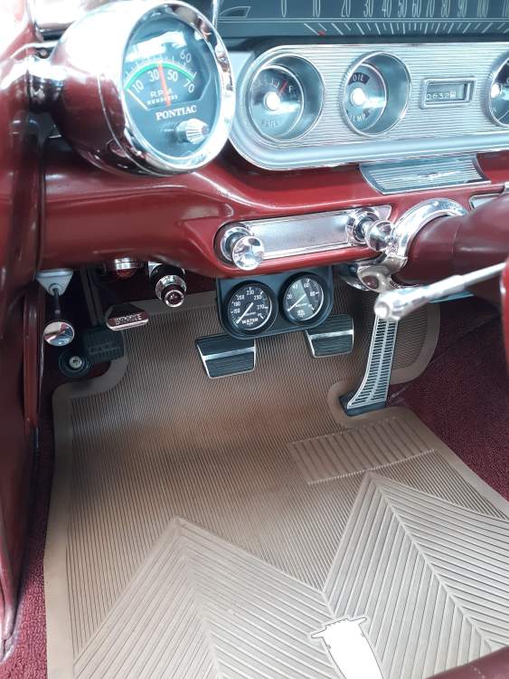 1960 Ventura interior 4.jpg