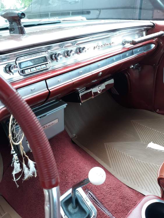 1960 Ventura interior 5.jpg
