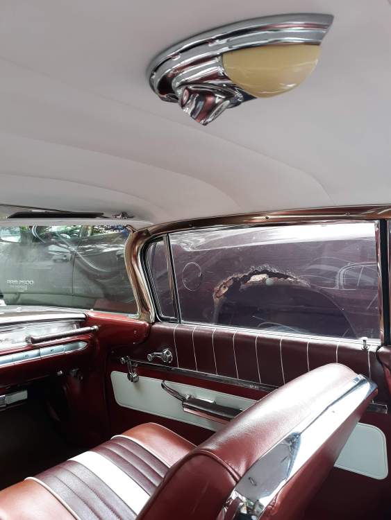 1960 Ventura interior 7.jpg