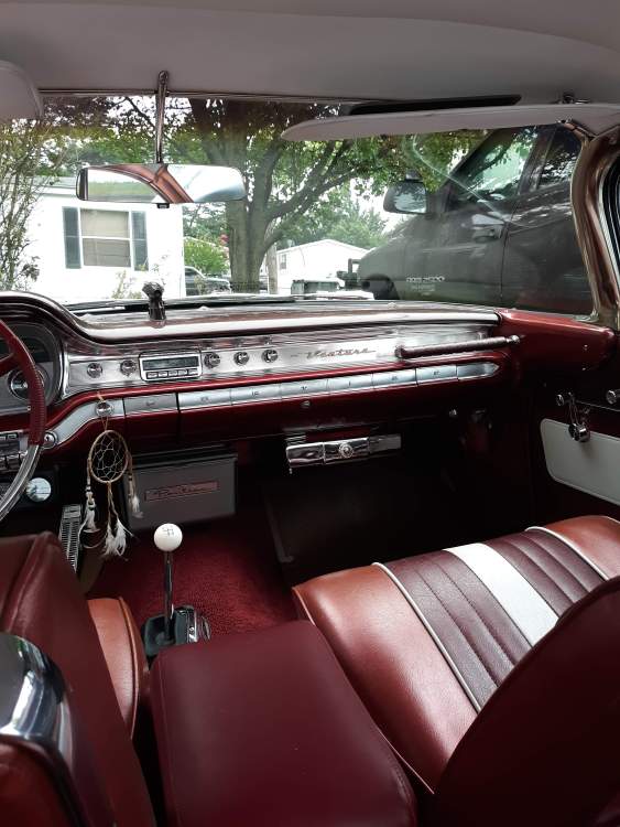 1960 Ventura interior 8.jpg