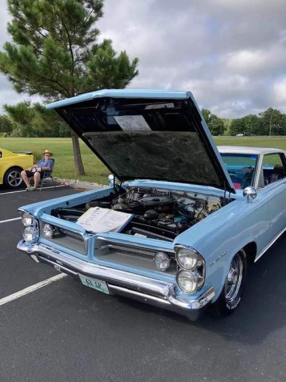 1963 Pontiac GP at Ocean Pines Car Show.jpg