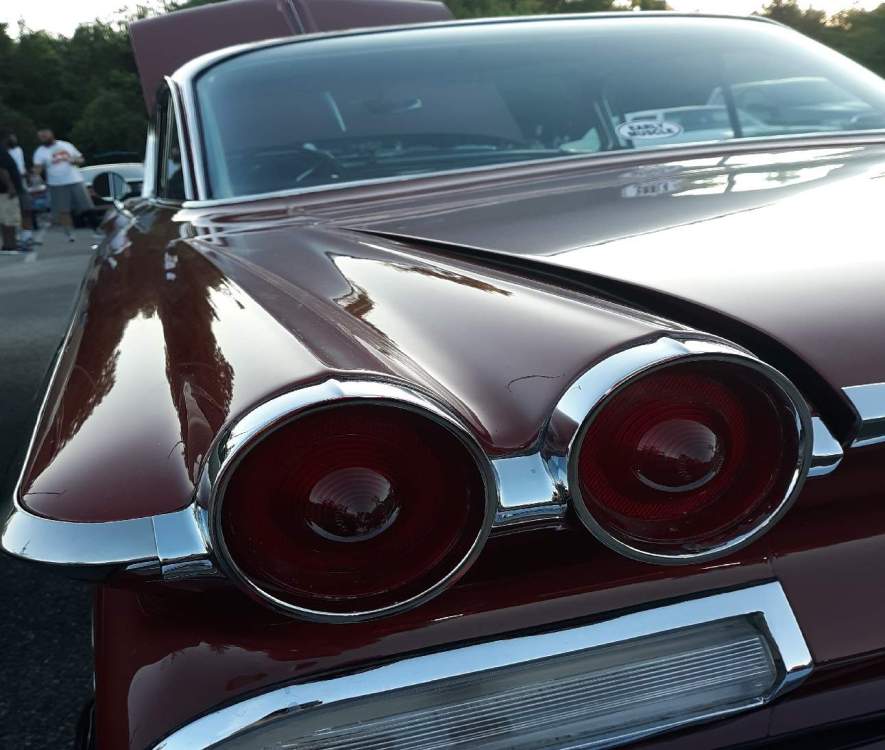 1960 Pontiac Taillights 2.jpg