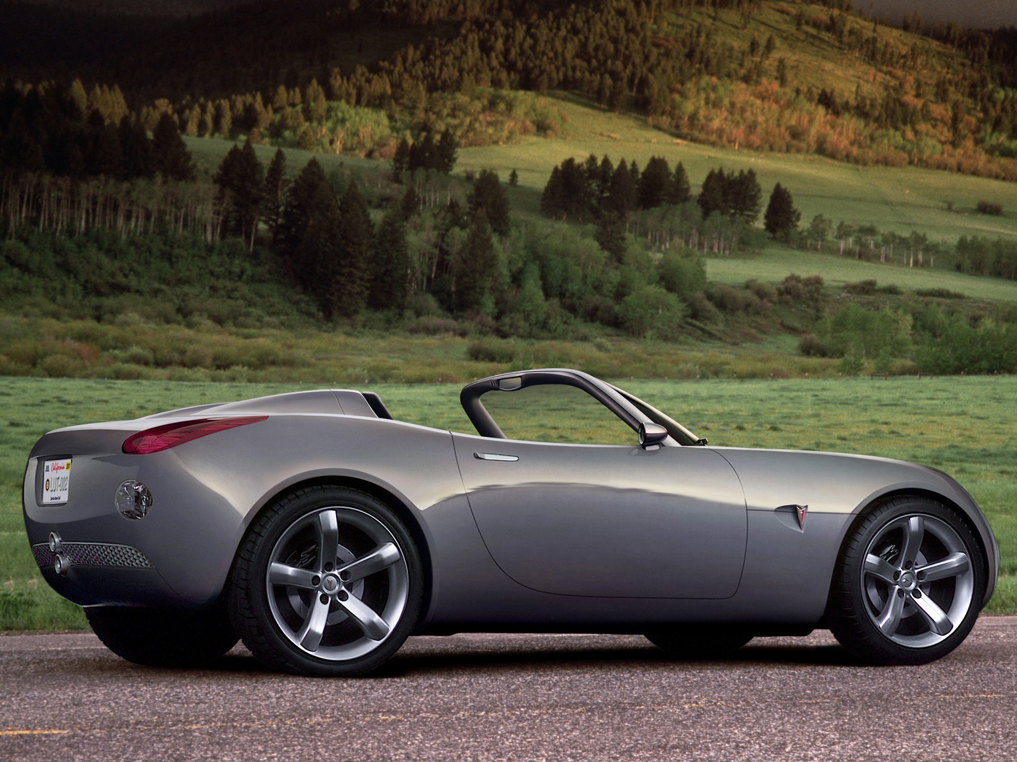 Introduction of the Pontiac Solstice Concept